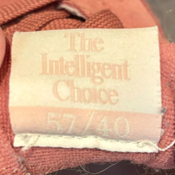 New Balance 57/40 Women’s 7 Suede OYSTER PINK Lace Up Lifestyle Sneakers Casual - Picture 6 of 7